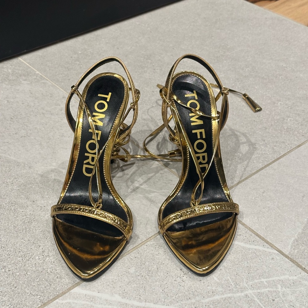 Tom ford lace up heels